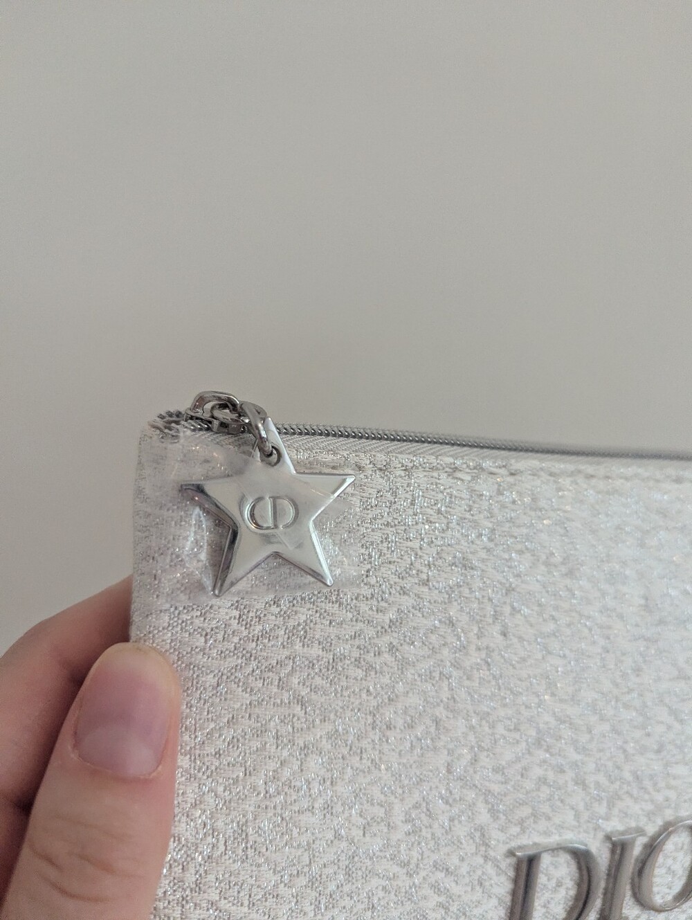 Dior Beauty Silver-White Sparkle Zip Cosmetic Pouch - Picture 3 of 7